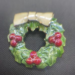 Christmas wreath broach